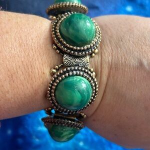 SELRO Elegant Green and Gold Bracelet 7 inches